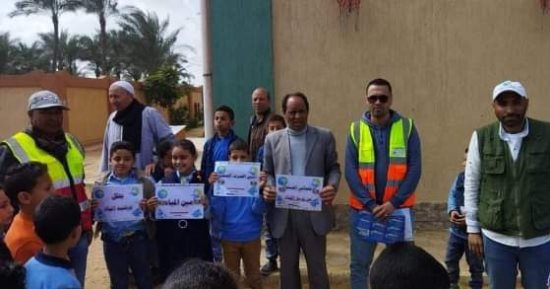 شركة مياه الشرب الشرقية تنظم قافلة مائية لأهالى قرية البلاشون بمركز بلبيس.. صور