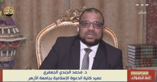 عميد كلية الدعوة الإسلامية: الاعتكاف من عوامل تنقية القلب مع الله