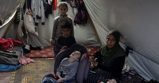 تجويع ودمار.. خطة إسرائيل لإبادة الفلسطينيين.. خبيرة أممية تؤكد: ادعاءات إسرائيل تكشفت للعالم بتهجير المدنيين قسريا عدة مرات واستهداف المستشفيات وقوافل المساعدات.. ومنسق الشؤون الإنسانية: الجوع فى غزة "كارثى"