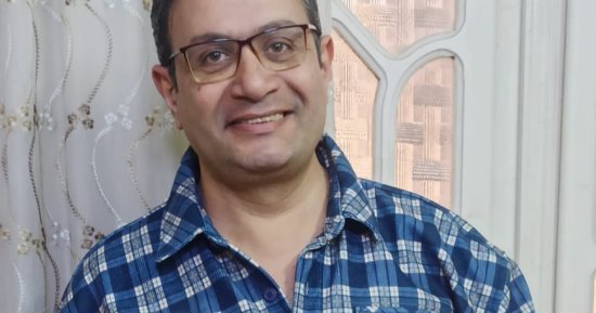 رمضان فى مصر حاجة تانية.. قبطى بالشرقية يبدع بصناعة الفوانيس بالصلصال "صور"