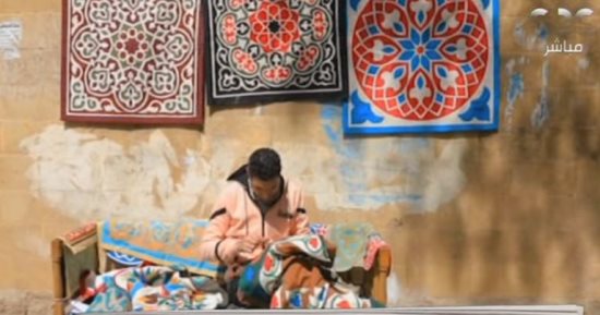 "الخيامية" فن توارثته الأجيال لتزيين الشوارع فى رمضان.. تقرير بـ"مانشيت"