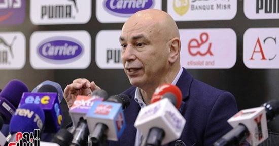 محاضرات منفردة لحسام وإبراهيم حسن مع لاعبى المنتخب