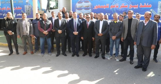 محافظ المنوفية يتفقد اصطفاف المنافذ المتنقلة لضح 72 طن سكر بسعر 27 جنيها