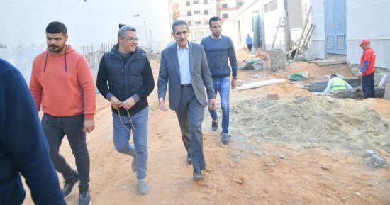 محافظ الغربية يتفقد مشروعات الرصف والتطوير بطنطا فى جولته الصباحية