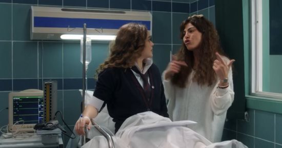 مسلسل صدفة الحلقة 1.. ريهام حجاج تنقذ نور إيهاب وتهربها من المستشفى