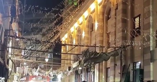 صلاة التراويح تجذب الجميع بمسجد الإيمان في الأقصر أول أيام رمضان.. لايف
