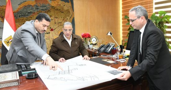 محافظ الفيوم يعتمد المخطط الاستراتيجى لمدينة يوسف الصديق.. صور