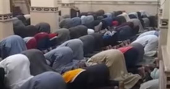 بصوت عذب.. استمع إلى صلاة التراويح بصوت الشيخ أحمد حمتو من مسجد التوحيد بقنا