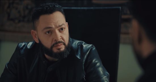 مسلسل بيت الرفاعي الحلقة 4.. أحمد رزق وراء عملية سيارة الترحيلات بغرض قتل كرارة