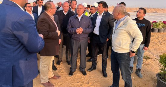 وزير النقل: تحويل ميناء السخنة لميناء محورى وتعاقدنا على معدات وأوناش