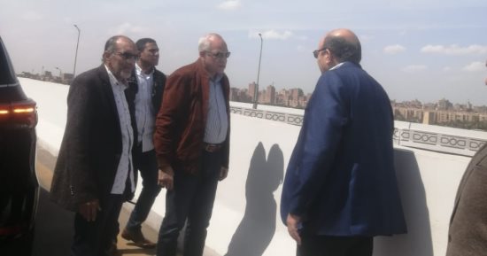 محافظ الجيزة يكلف رؤساء الطالبية والهرم برفع كفاءة النظافة بطريق المريوطية