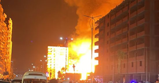 حريق استوديو الأهرام بعد ساعات من ختام يوم تصوير مسلسل المعلم.. صور