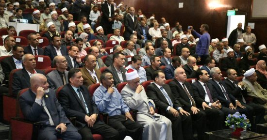 محافظ قنا يشهد الاحتفال باليوم السنوى للأزهر الشريف.. صور