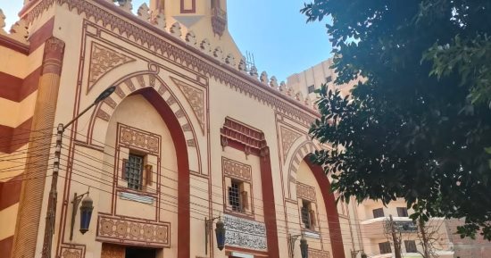 أقدم مساجد أسيوط.. المسجد الأموى عمره أكثر من 350 عاما.. أهم مكان بالمحافظة لإقامة صلاة التراويح فى شهر رمضان المبارك.. تم تجديده فى عهد الملك فؤاد الأول.. وكان يدرس به طلاب الأزهر حتى عام 1923.. فيديو وصور