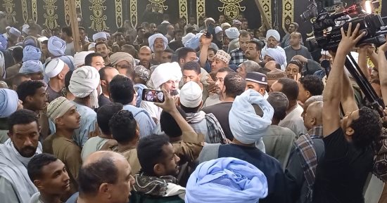تفاصيل إنهاء خصومة ثأرية بين قبيلتى بنى هلال والحجازية بأسوان.. فيديو