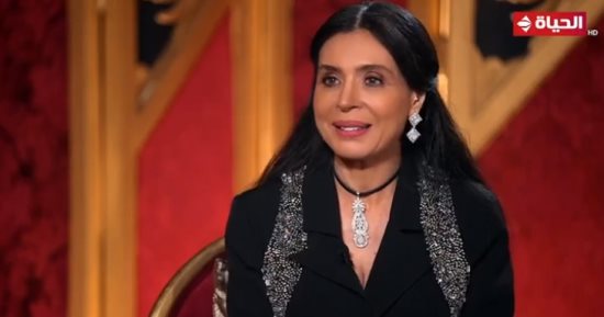 دينا لـ"ع المسرح": أبويا قاطعنى سنتين عشان الرقص والرقاصة مش حاجة وحشة