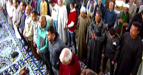 قناة الحياة تنقل التراويح من مسجد الحسين.. محمود الحلفاوى يؤم المصلين