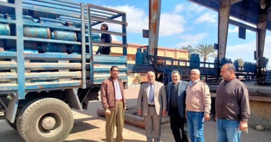 حملات تفتيشية مكبرة على محطات الوقود ومستودعات الغاز فى الشرقية.. صور