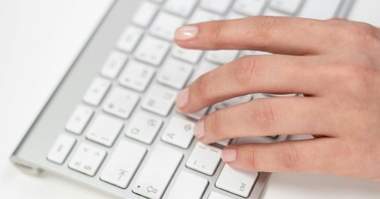 وصفات طبيعية لتقوية الأظافر أبرزها عصير الليمون.. خطواتها بسيطة