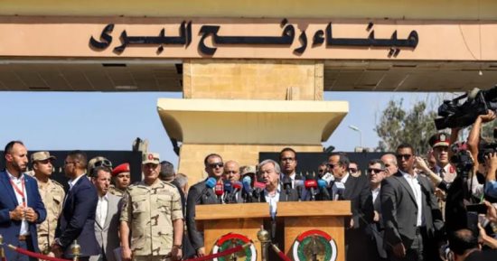 العالم هذا المساء.. جوتيريش من أمام معبر رفح: نقدر تعاون مصر من أجل دعم الشعب الفلسطينى.. مئات المتظاهرين يغلقون شارع وزارة الدفاع بتل أبيب للمطالبة بإعادة المحتجزين.. وارتفاع عدد ضحايا هجوم موسكو لـ143 قتيلا