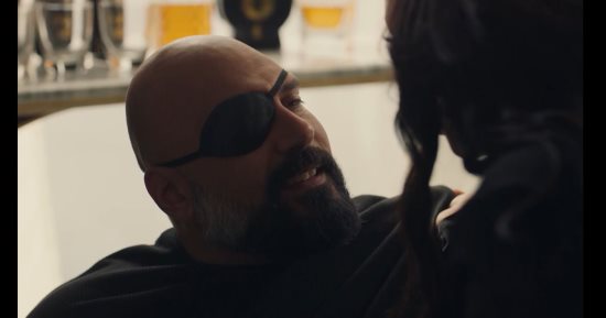 مسلسل حق عرب الحلقة 13.. وليد فواز يهدد دنيا المصري بصور لها