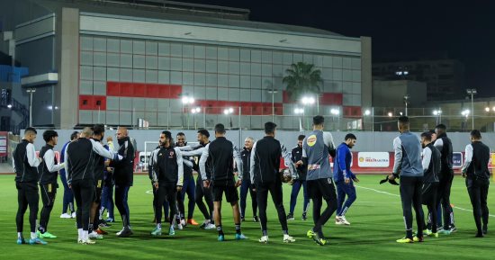 الأهلى يواصل تدريباته بدون راحة.. وكولر يجتمع مع الطبيب للاطمئنان على المصابين