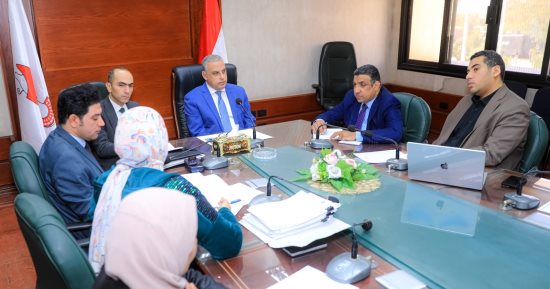 محافظ سوهاج يوجه بفحص الطلبات المقدمة من المواطنين بمنظومة التراخيص والبناء