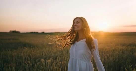 لو بتحسى بصداع بعد تسريحة ذيل الحصان.. اعرفى السبب الطبى