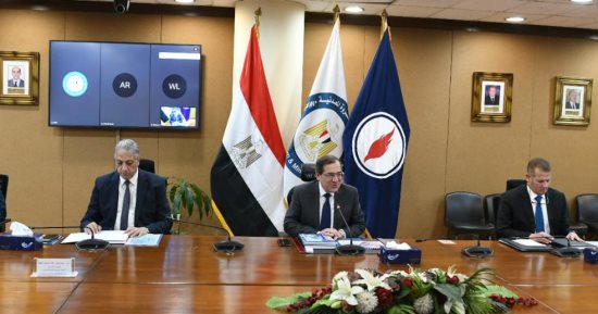 طارق الملا يشيد بأداء لايبروم فى تشغيل المشروعات البترولية بتكنولوجيا حديثة