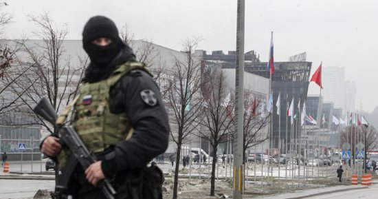 روسيا: 95 شخصا مازالوا مفقودين منذ هجوم كروكس الإرهابى