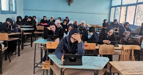 المدارس تعقد اختبارات تقييمات شهر مارس لصفوف النقل.. صور