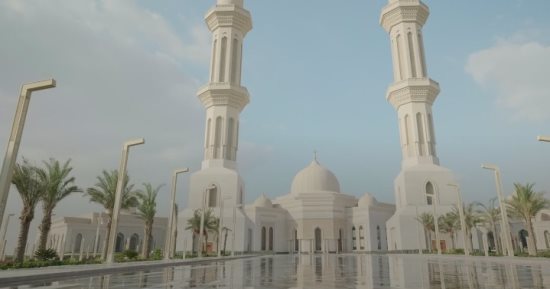 "مملكة الدراويش" يعرض تقريرا عن مسجد "مصر الكبير" بالعاصمة الإدارية