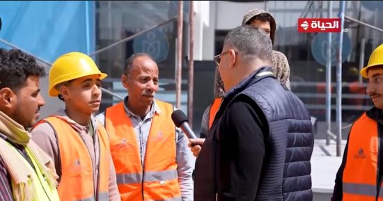 عمرو الليثى يدخل السرور على قلوب العاملين بوحدة طب الأسرة بدهتورة فى الغربية