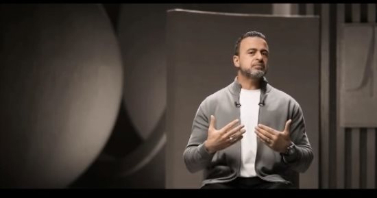 مصطفى حسنى: خليك بصير بأن يد الله هى الفاعلة فى كل شىء
