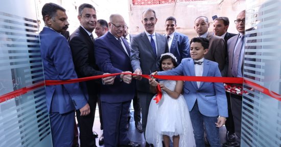 وزير الاتصالات وتكنولوجيا المعلومات يعلن إنشاء 1000 ماكينة ATM جديدة للبريد