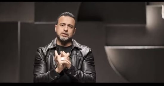 مصطفى حسنى: اشعر دائما أنك فى نعمة كبيرة لتصل للرضا ولو طال البلاء