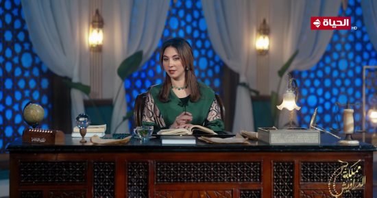قصواء الخلالى: المتصوف يصل للزهد ويدرك أن الزهد فى الحرام واجب وفى الحلال فضيلة