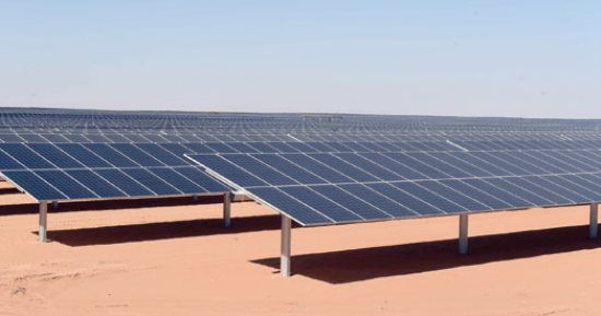 تنصيب الرئيس السيسى.. مصر تقود قافلة "النور الأخضر".. الضبعة ورأس غارب وبنبان تضع الدولة على رأس العالم فى الطاقة المتجددة.. طفرة تقنية وإنتاج أكبر وجوائز دولية تؤكد الريادة ونجاح تجربة "مزيج الطاقة"