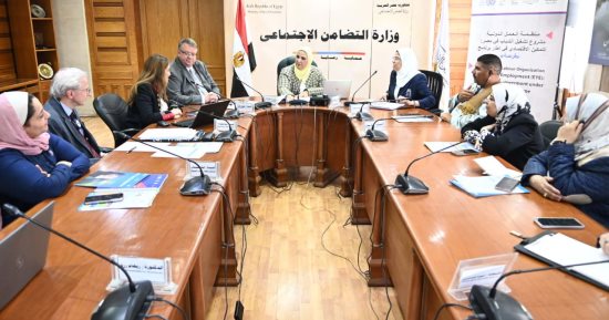 وزيرة التضامن: دعم المرأة الريفية وصغار المزارعين من مستفيدى تكافل وكرامة