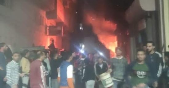 حريق يلتهم ورشة دهانات بدمياط ومصرع أحد العاملين