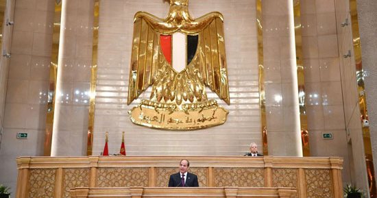 صفحة الرئيس على "فيس بوك" تنشر مقتطفات من خطاب تنصيب السيسى بالبرلمان