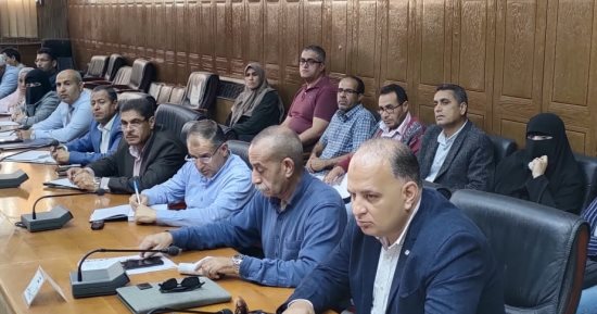 محافظ شمال سيناء يوجه بسرعة الانتهاء من مشروعات الخطة الاستثمارية العريش