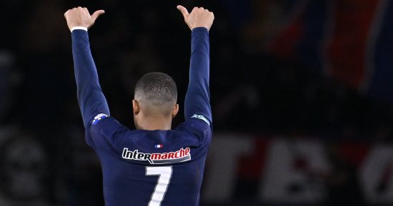 Mbappé sur le banc du Paris Saint-Germain contre Clermont Foot en Ligue française