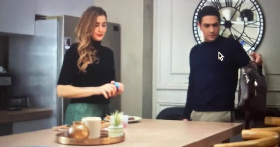 مسلسل بدون سابق إنذار الحلقة 9 .. فلاش باك لبداية عودة علاقة ليلى مع صديقها السابق