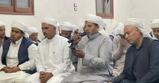 أمسيات ساحات الصوفية بشمال سيناء.. تلاوة القرآن وذكر وتواشيح بليالى رمضان.. صور