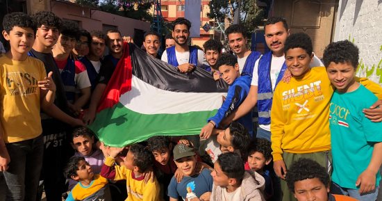 فلسطين فى قلب جزيرة الوراق.. أعلام تغطى الشوارع تضامنا مع القضية.. فيديو 