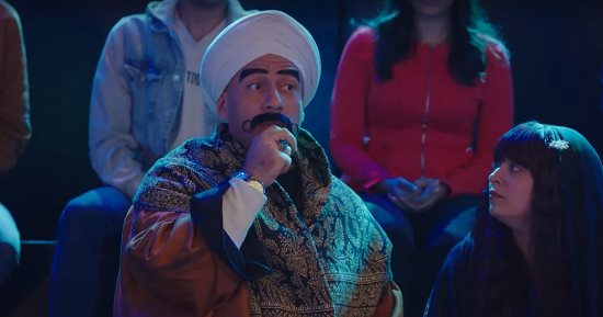 حيلة الكبير للغش بالكحة لمساعدة حزلقوم ببرنامج من سيربح المليون.. حدثت بالفعل