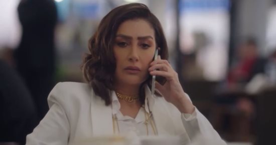مسلسل صيد العقارب الحلقة 26.. عايدة تتفاجأ بمكالمة من شقيقها 