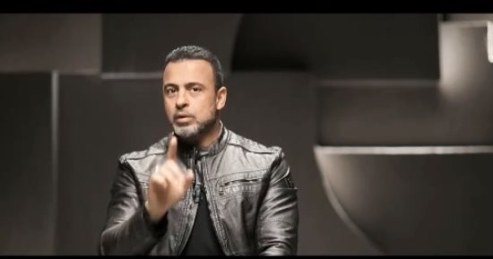 مصطفى حسنى بقناة الناس: حقك غالى عند ربنا وهيرجعلك دنيا وآخرة