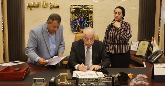 محافظ جنوب سيناء يصدق على 800 حالة قرار تصالح على مخالفات البناء “نموذج 10"